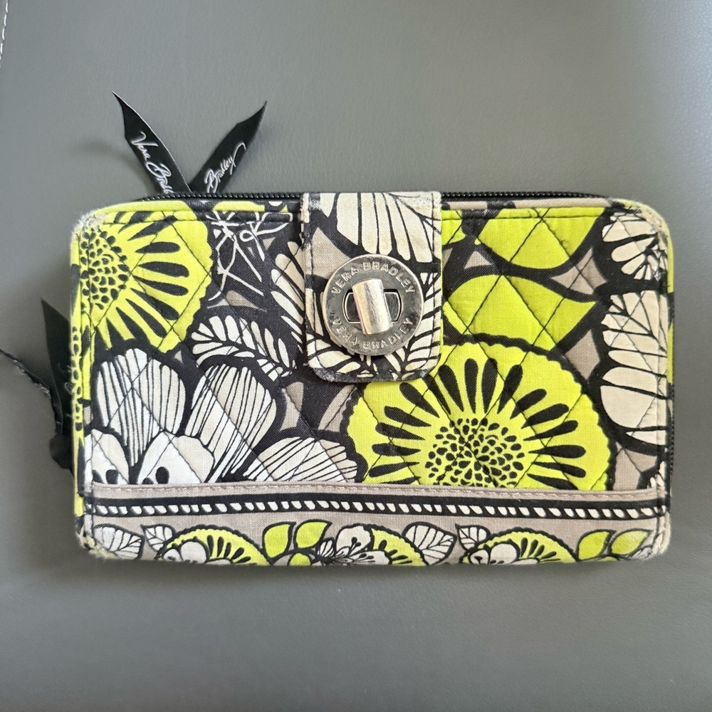 Vera Bradley Turnlock Wallet – Floral Yellow & Black Pattern